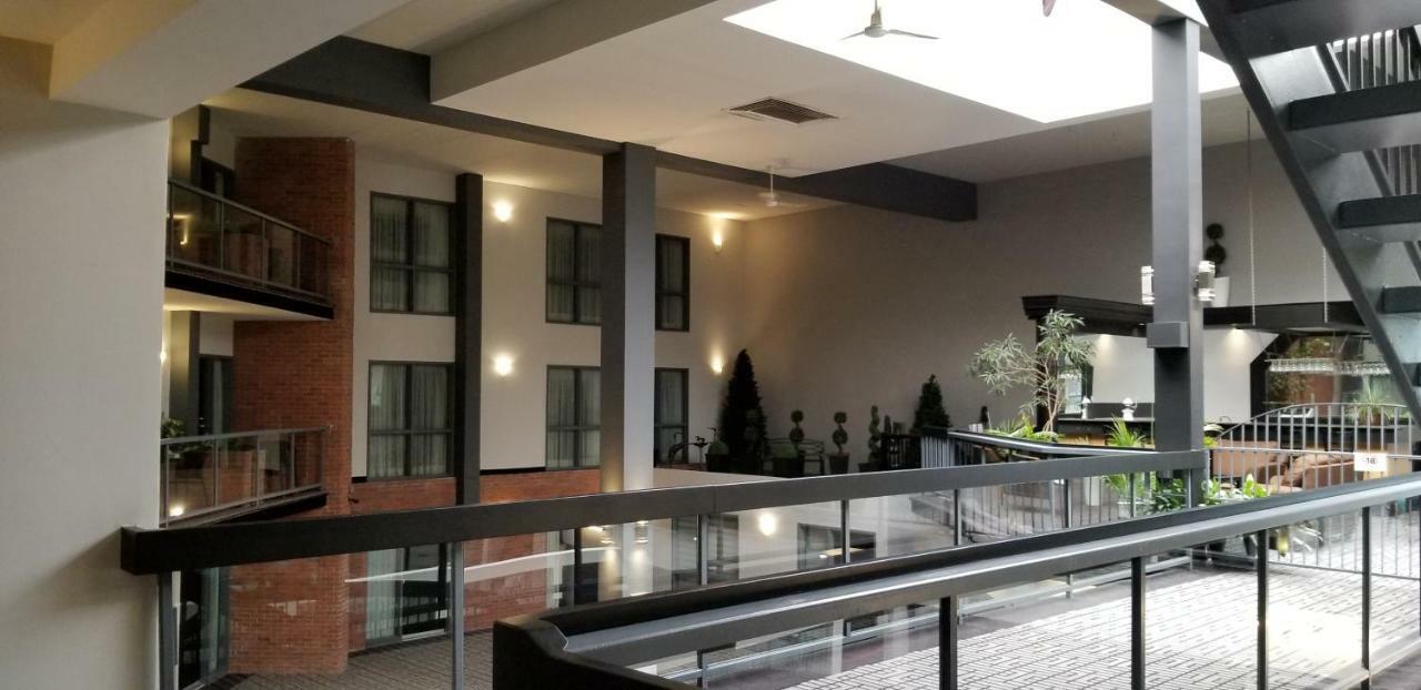 Best Western Laval-Montreal & Conference Centre Exterior foto
